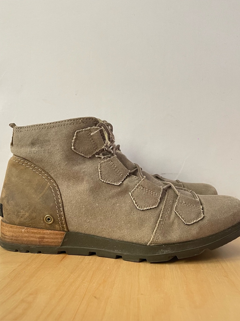 Sorel Major Low Lace Ankle Boots | US 10